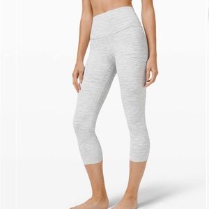 NWOT Lululemon Align Crop 21”